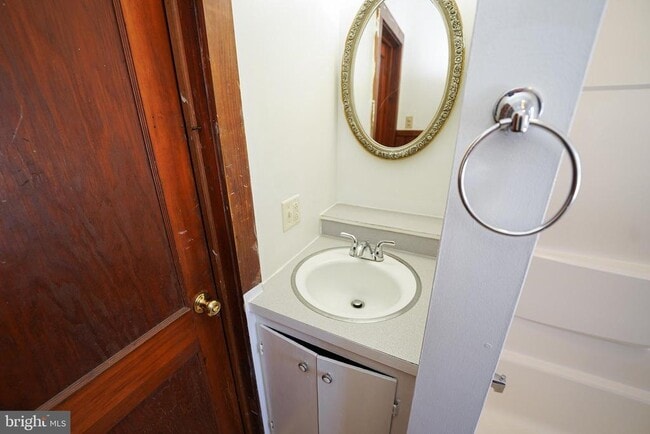 Building Photo - 8369 Nylon Ave