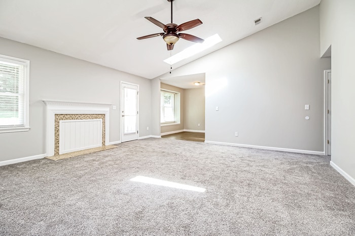 Building Photo - 7 Poppy Meadow Ln