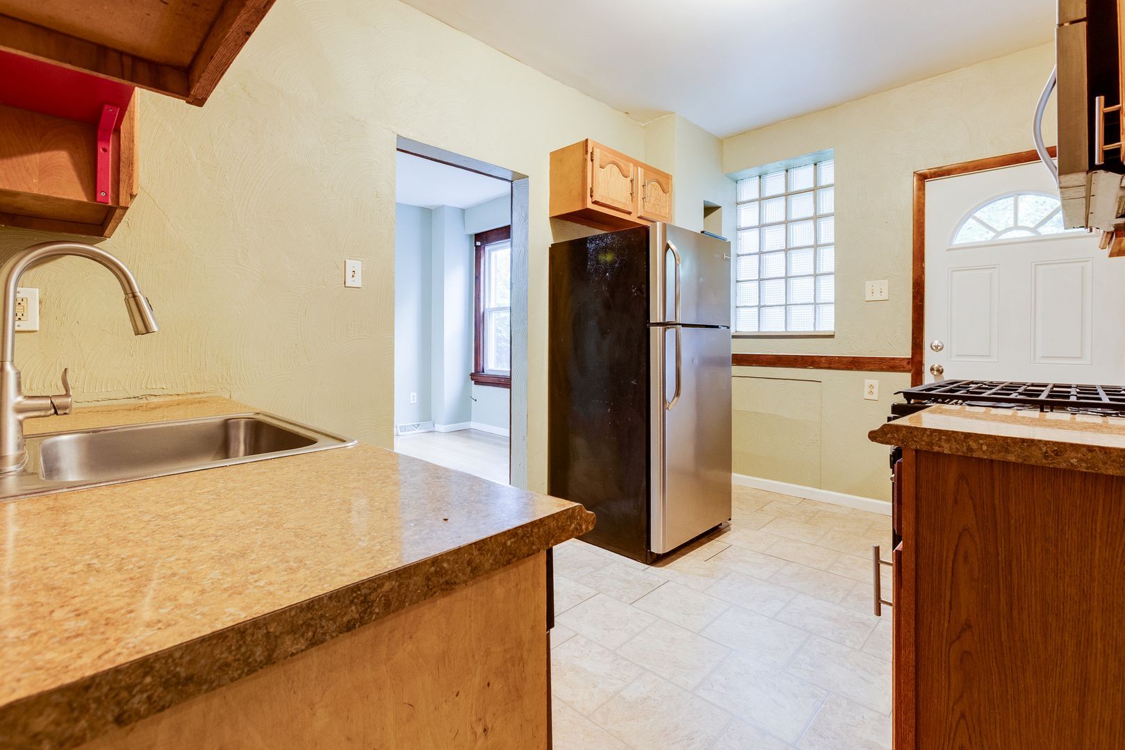 Building Photo - 405 Edgemont St