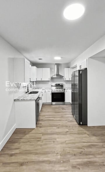 Building Photo - 5103 High St