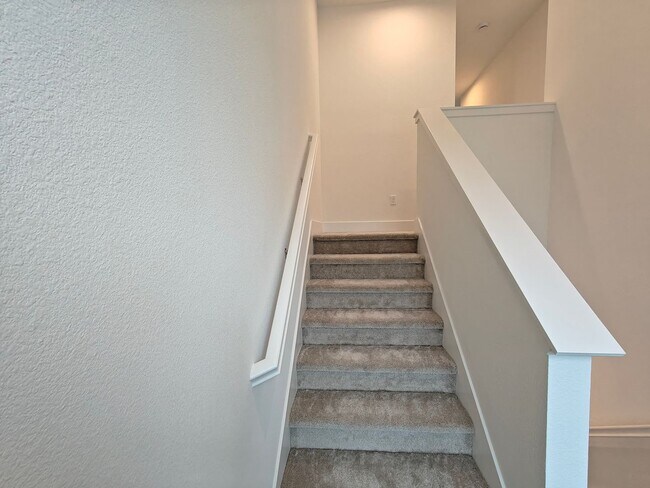 Building Photo - 259 Montague Expy