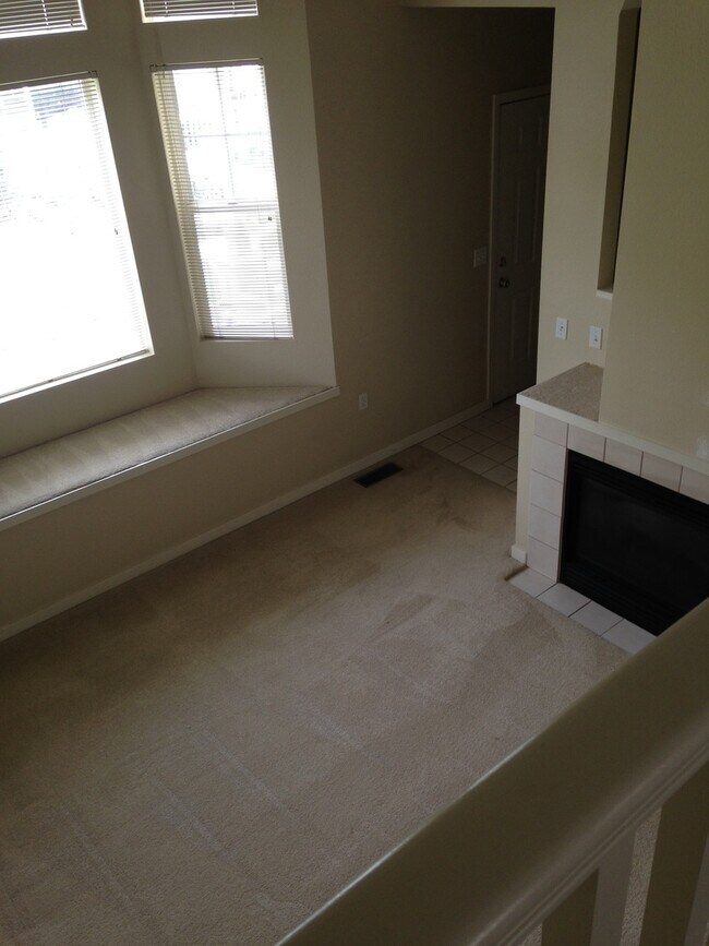 Building Photo - 3B/2.5B Boulder Townhome Close to Campus Available 8/1