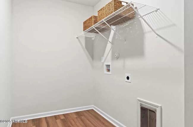 Building Photo - 3095 Day Dream Ln