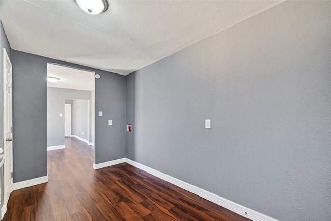 Building Photo - 3807 Love St