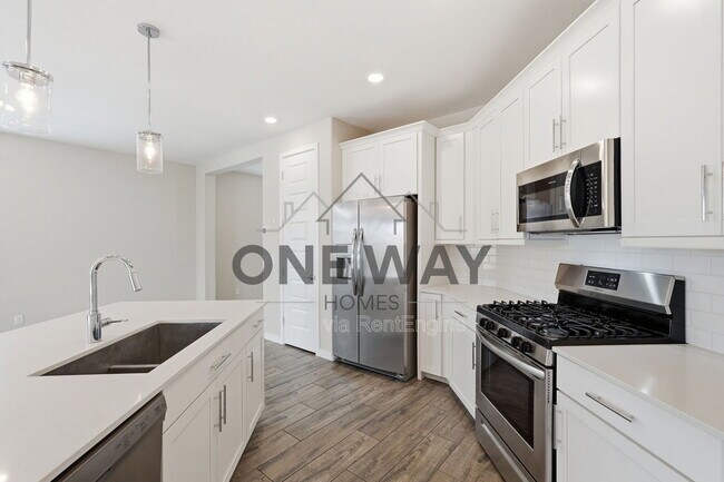Building Photo - 9836 E Red Giant Dr