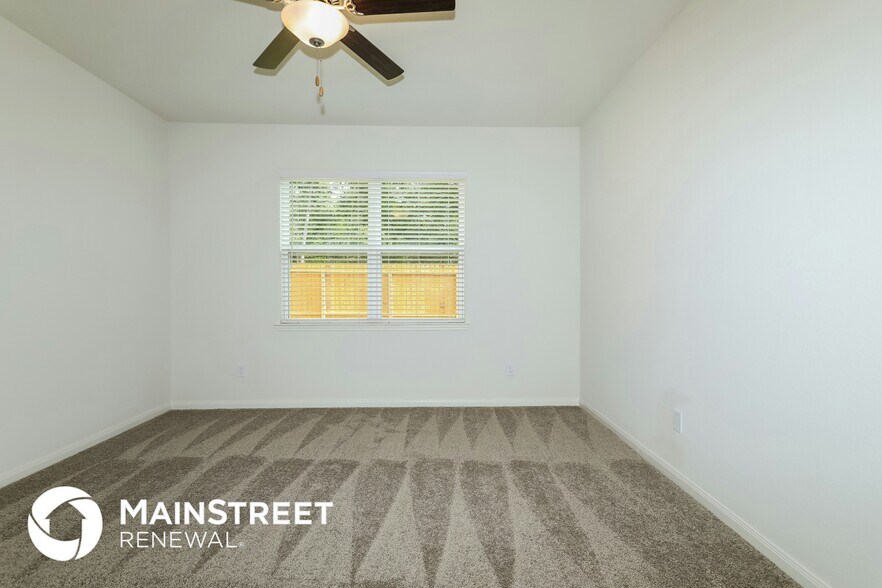 Building Photo - 26865 Steinbeck Dr