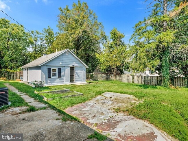 Building Photo - 4502 Elmwood Rd