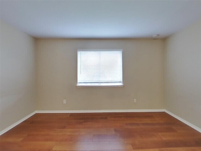 Building Photo - 7719 Trophy Pl Dr