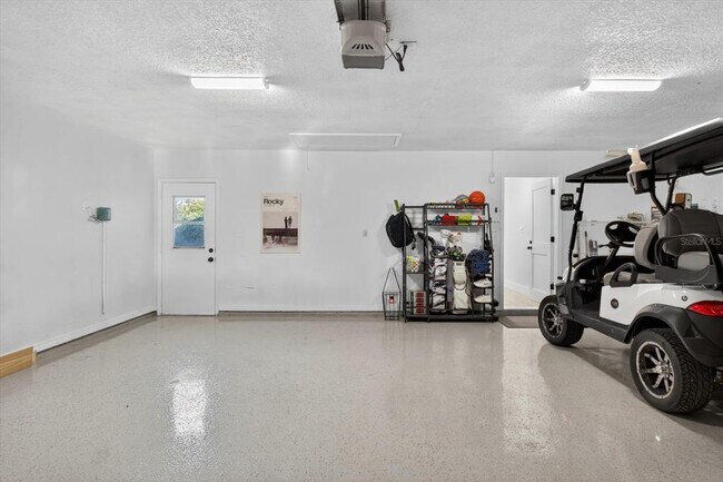 Building Photo - 29448 Azalea Ln