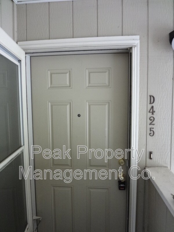 Primary Photo - 512 E Monroe Dr