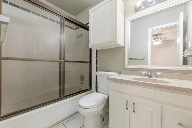 Building Photo - 9402 Valley Ridge