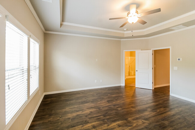 Building Photo - Beautiful 3 Bedroom at Emery Place