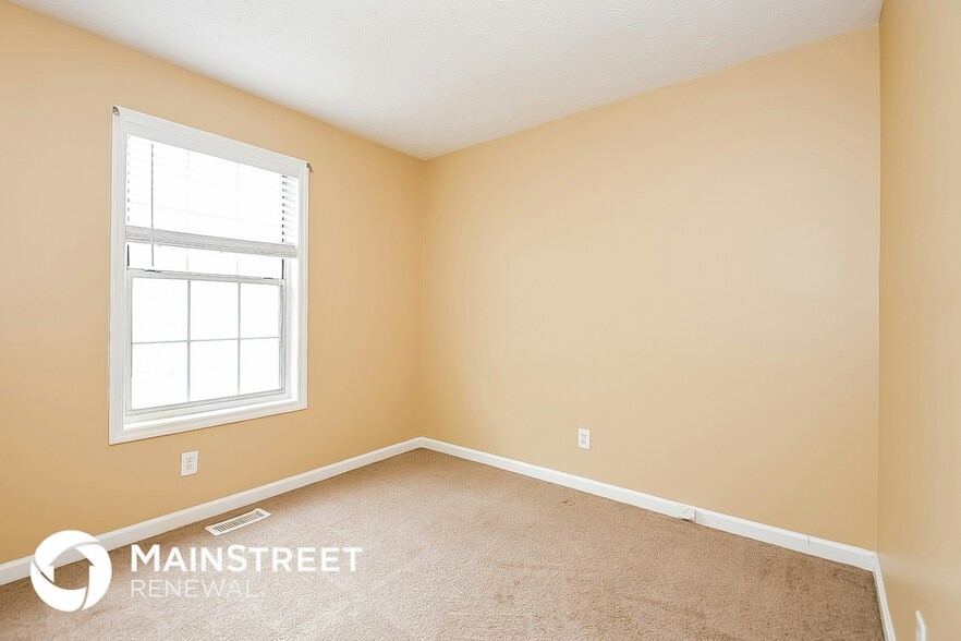 Building Photo - 4372 Lakeside Hills Way NE