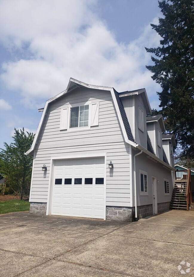 Building Photo - Charming Apartment in Forest Grove Near th...