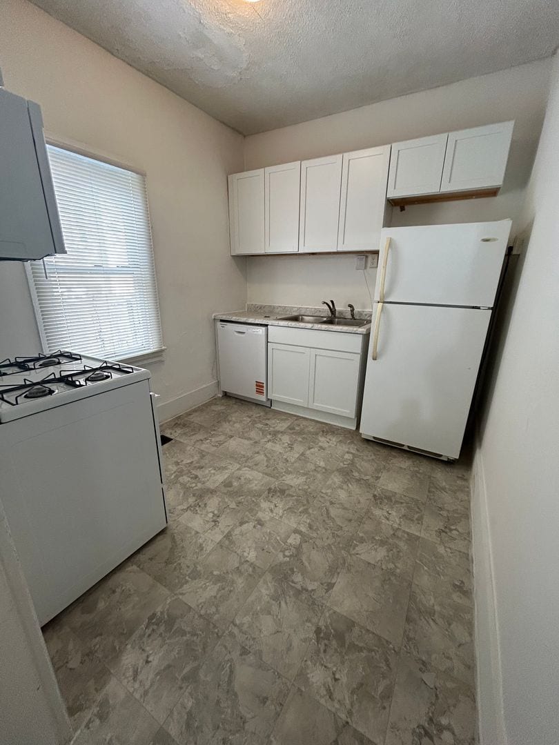 Building Photo - 800-806 N 8th / 718 Union