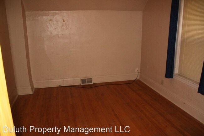 Building Photo - 4 br, 2 bath House - 2819 West 2nd Street