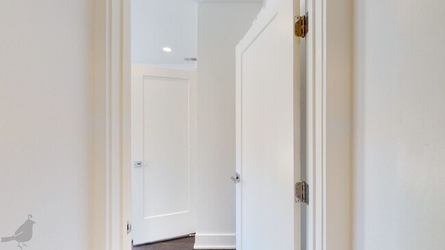 Building Photo - Stunning and Spacious Duplex in Brookland w/ Parking!