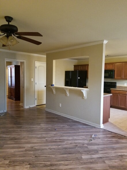 Building Photo - 14108 magnolia glenn