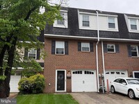 Building Photo - 109 Sutcliffe Ln