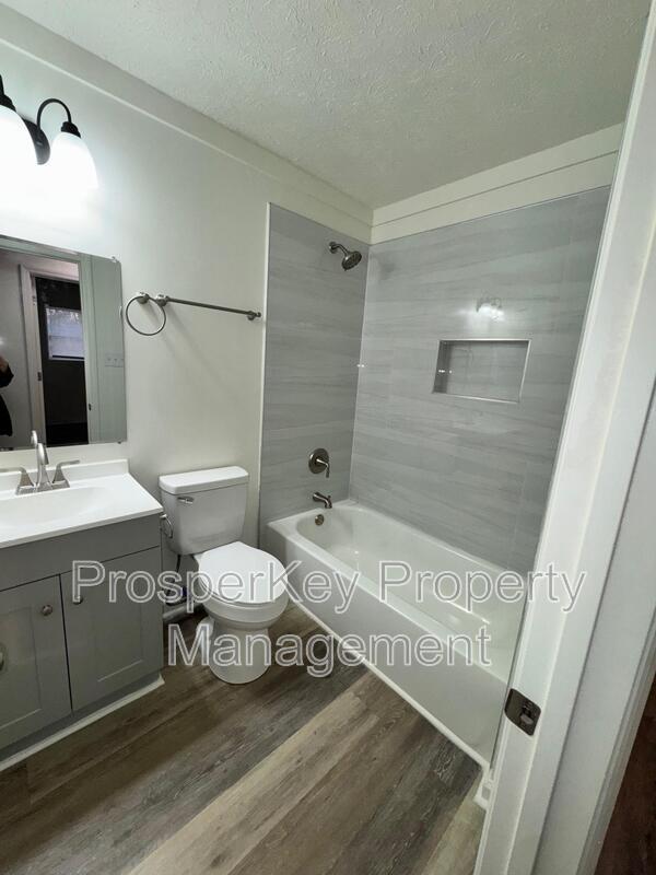 Building Photo - 2240 Patsy Ln