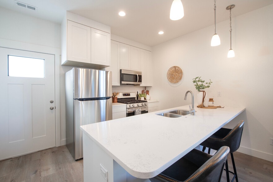 Building Photo - Verde Commons Apartments