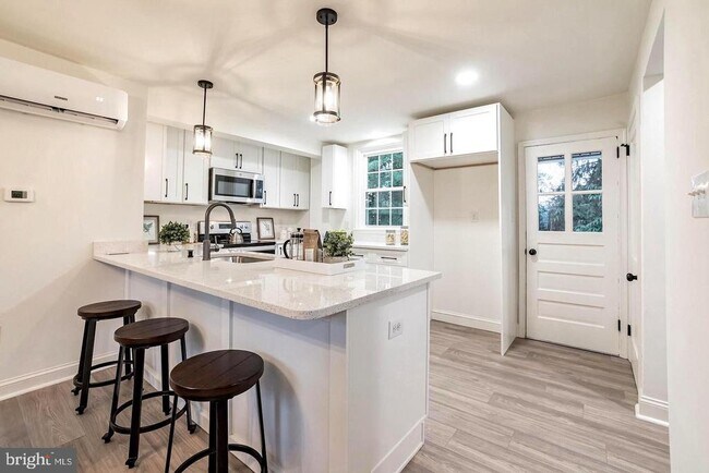 Building Photo - 115 Beech Rd