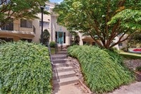 Building Photo - 10524 Weymouth St