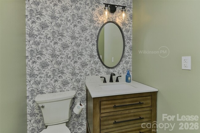 Building Photo - 2105 Highland St