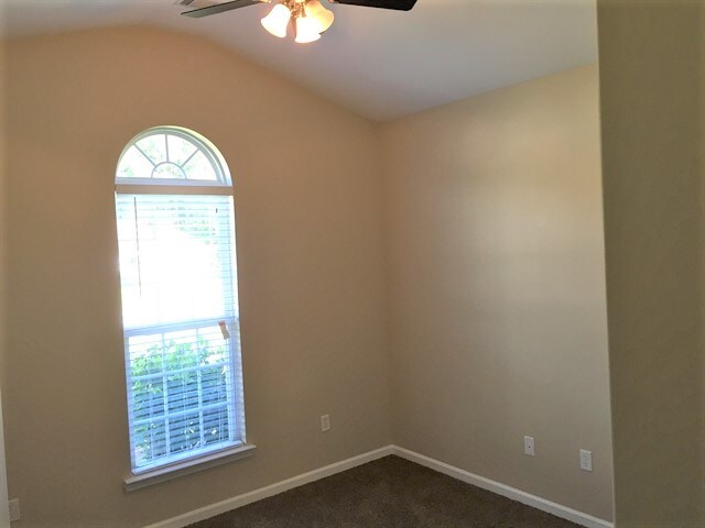 Building Photo - 1555 Bradley Blvd