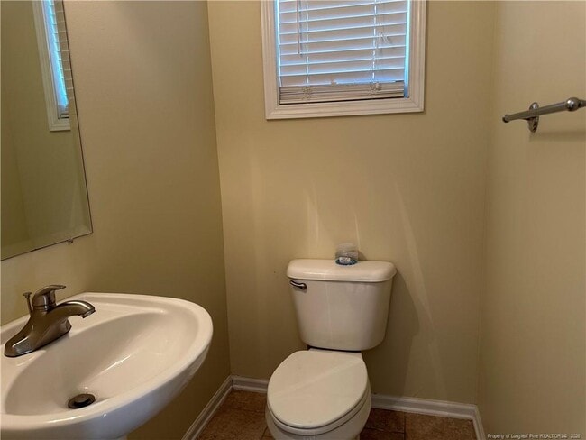 Building Photo - 1935 Sunshine Ct