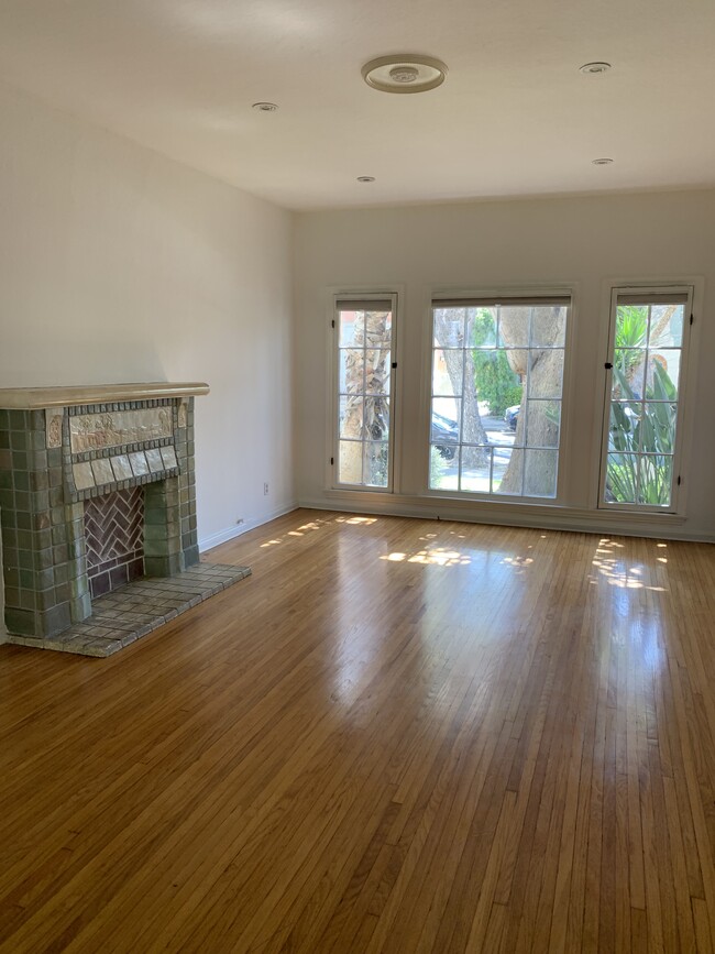 Living room - 8429 Blackburn Ave