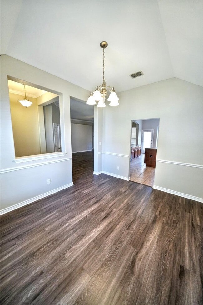 Building Photo - Stunning 4-Bedroom Home in Live Oak Hills,...