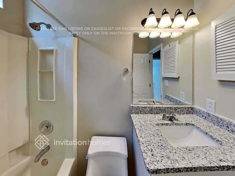 Building Photo - 102 Lakewood Cir Dr