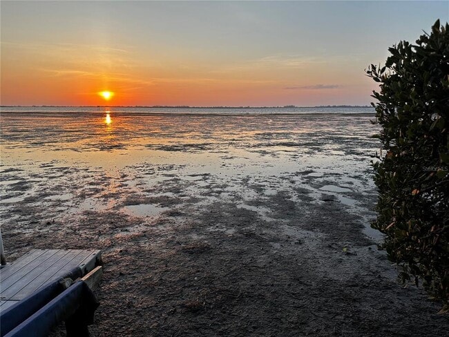 Building Photo - 3412 79th St W