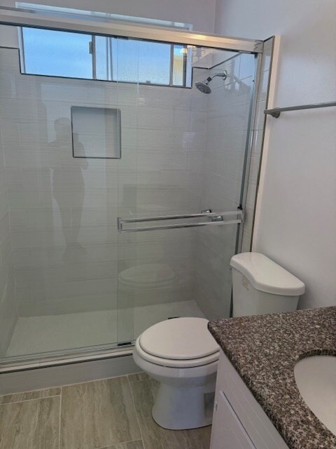 Building Photo - 559 Hyde Park Pl