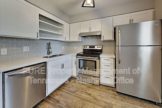 Building Photo - 613 Eastboro Dr