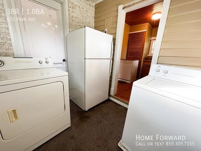 Building Photo - 435 Park Ave