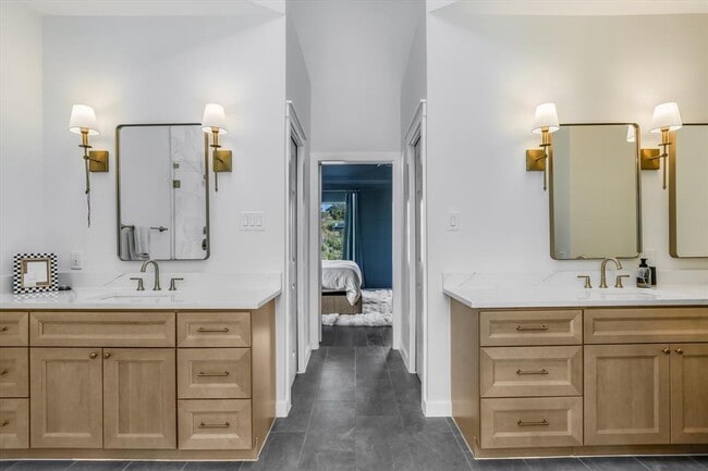 Building Photo - 6300 Bon Terra Dr