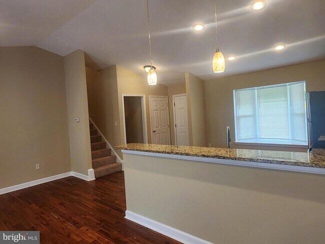 Building Photo - 12216 Kingsbrook St