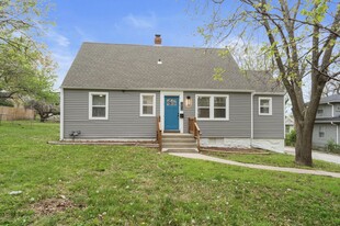Building Photo - 1012 E 83rd Ter