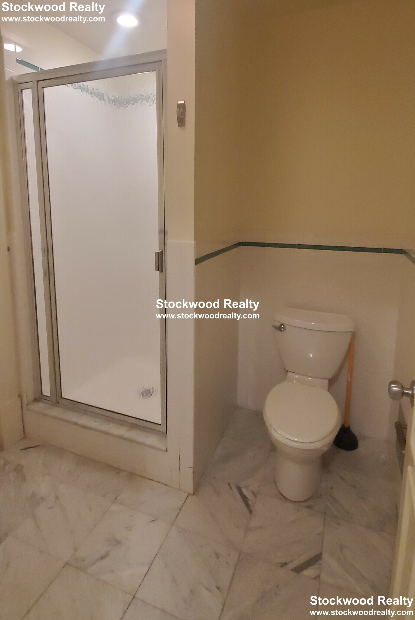 Building Photo - 195 Commonwealth Ave