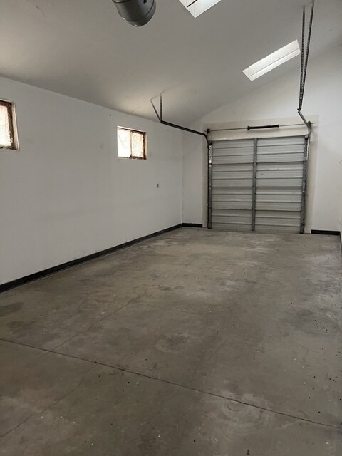 Building Photo - 5840 Rocky Canyon Rd