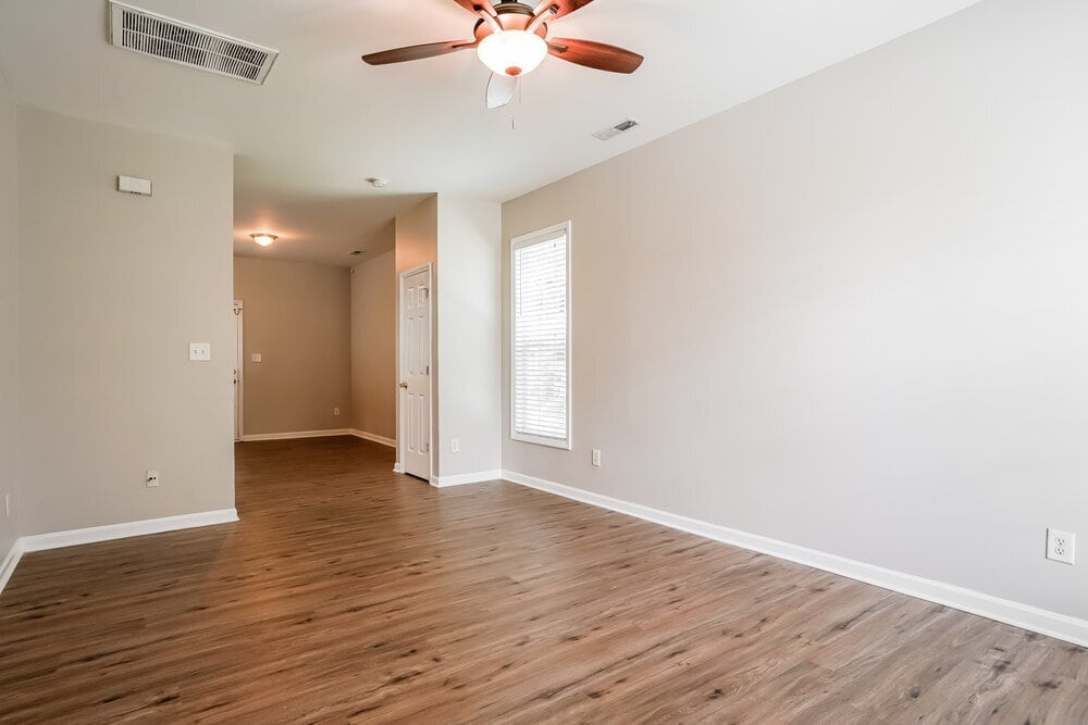 Building Photo - 3879 Pin Oak Rd