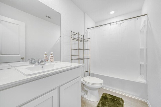 Building Photo - 100 Burt Rainey Ln