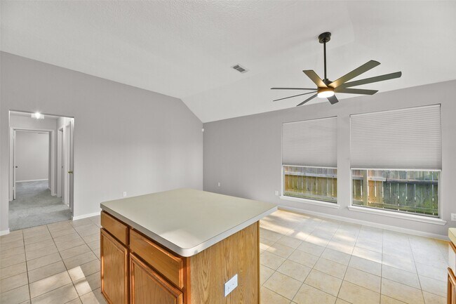 Building Photo - 16010 Cedar Gully Dr