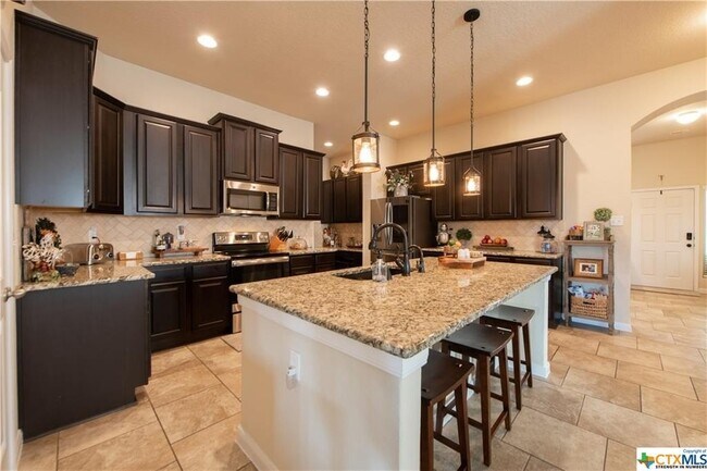 Building Photo - 5633 Briar Fld