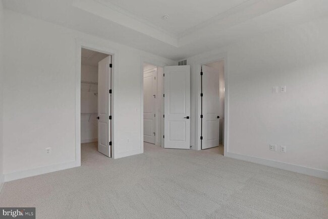 Building Photo - 5041 Bigleaf Rd