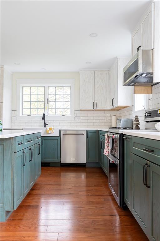 Building Photo - 304 Third Beach Rd