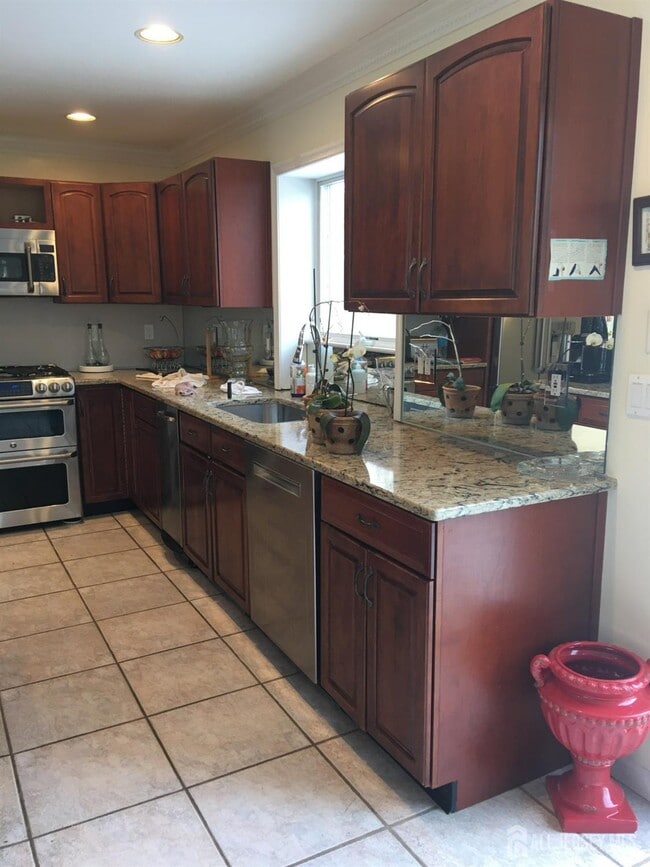 Building Photo - 124 Taylors Mills Rd