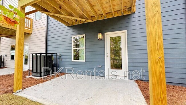 Building Photo - 1479 Creekside Cir NW